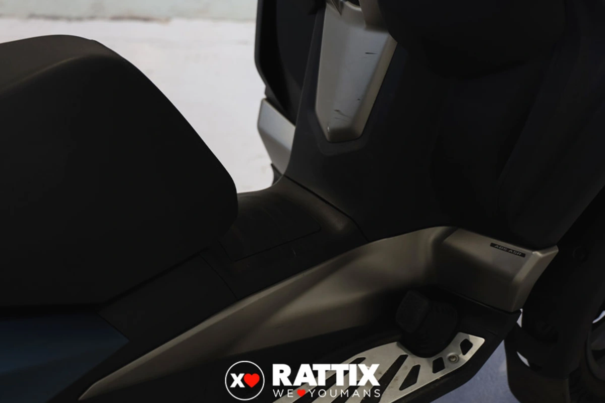 PIAGGIO MP3 530 hpe Abs